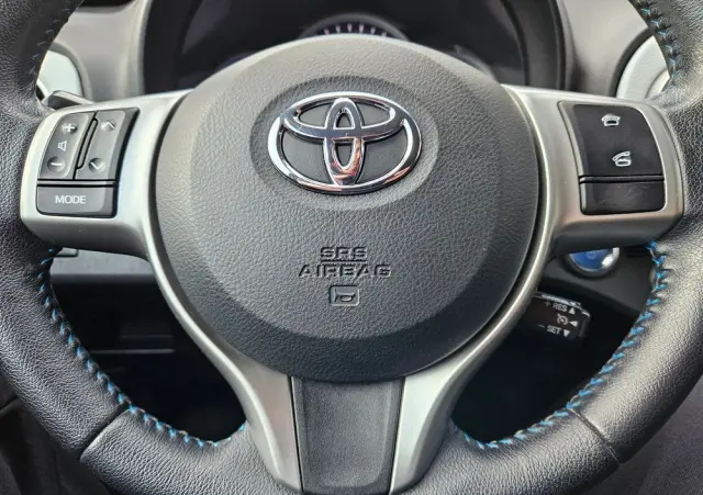 TOYOTA Yaris 1.5 VVT-i Edition 2014