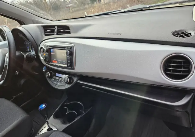 TOYOTA Yaris 1.5 VVT-i Edition 2014
