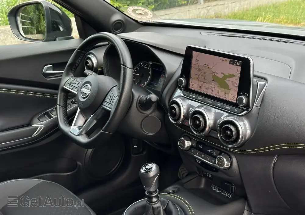 NISSAN Juke 1.0 DIG-T Kiiro