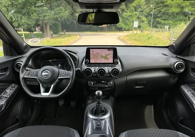 NISSAN Juke 1.0 DIG-T Kiiro