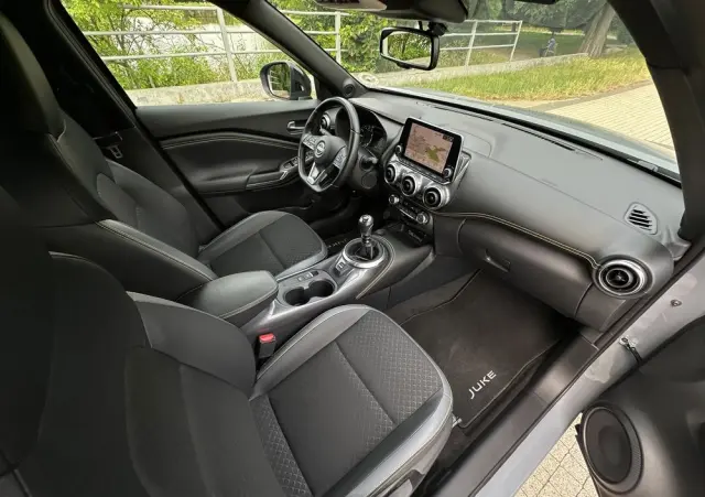 NISSAN Juke 1.0 DIG-T Kiiro