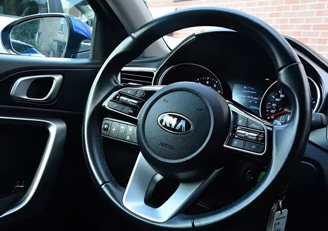 KIA Ceed 1.4 T-GDI M DCT