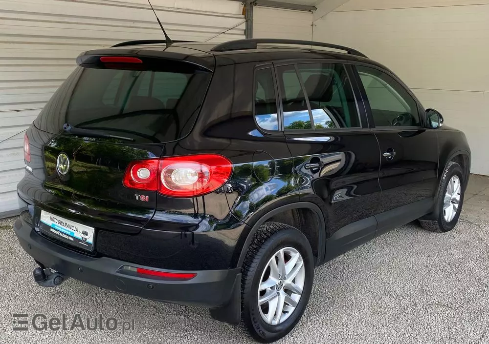 VOLKSWAGEN Tiguan 1.4 TSI BlueMotion Technology Trend & Fun