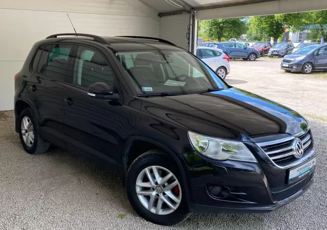 VOLKSWAGEN Tiguan 1.4 TSI BlueMotion Technology Trend & Fun