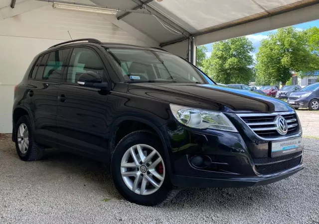 VOLKSWAGEN Tiguan 1.4 TSI BlueMotion Technology Trend & Fun