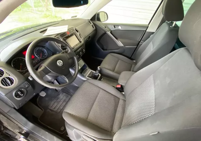 VOLKSWAGEN Tiguan 1.4 TSI BlueMotion Technology Trend & Fun