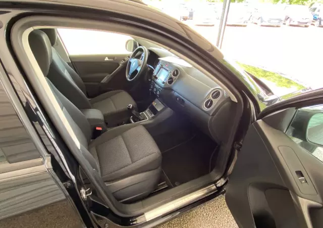 VOLKSWAGEN Tiguan 1.4 TSI BlueMotion Technology Trend & Fun