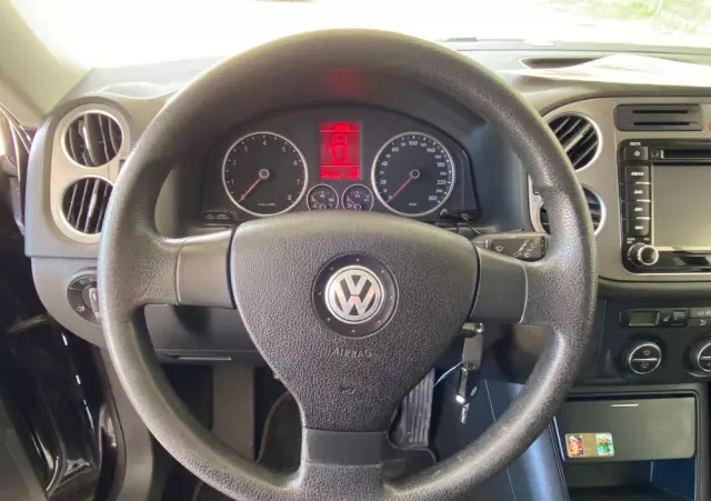 VOLKSWAGEN Tiguan 1.4 TSI BlueMotion Technology Trend & Fun