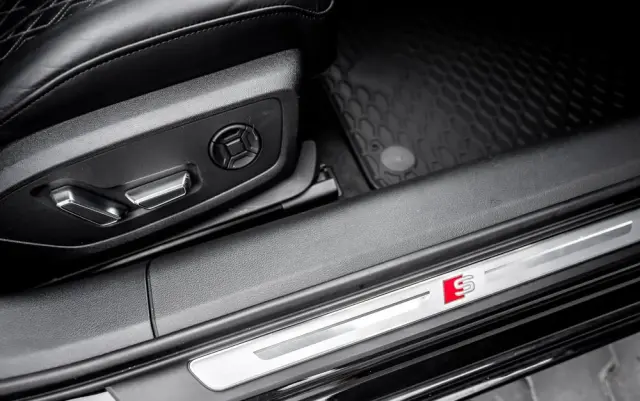 AUDI S6 Avant TDI quattro tiptronic