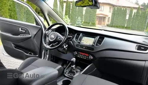 KIA Carens 