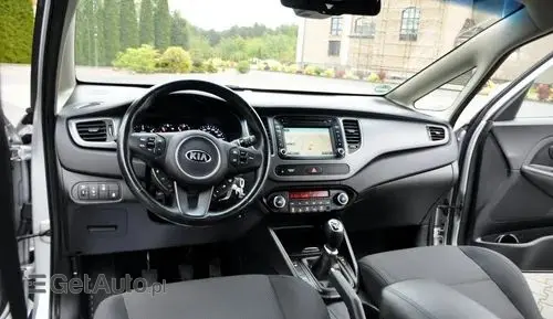 KIA Carens 
