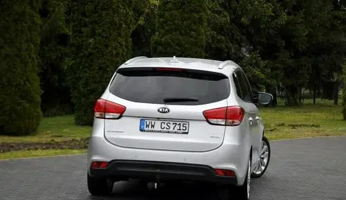 KIA Carens 