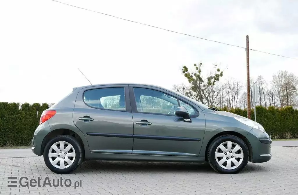 PEUGEOT 207 