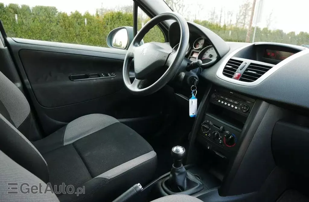 PEUGEOT 207 
