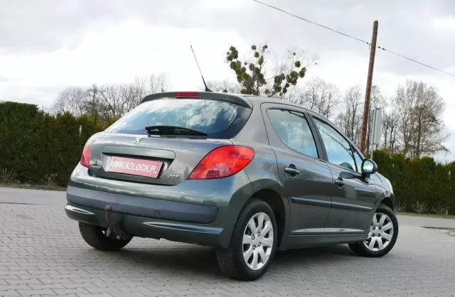PEUGEOT 207 