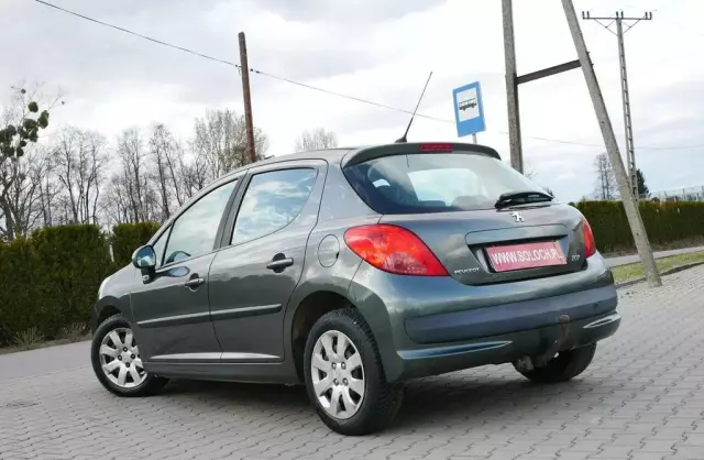 PEUGEOT 207 