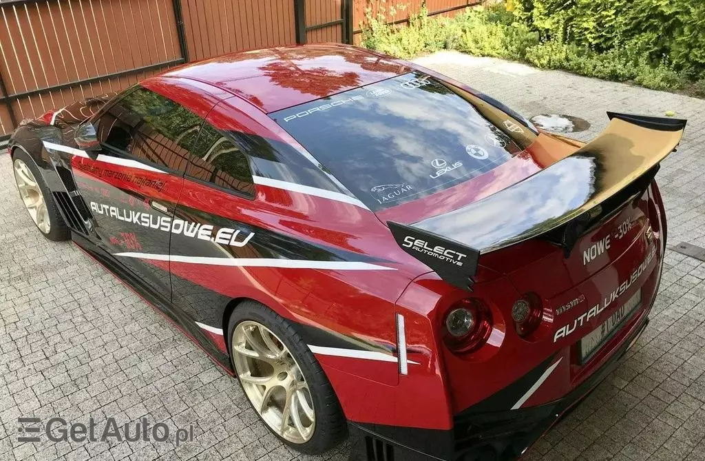NISSAN Gt-r 
