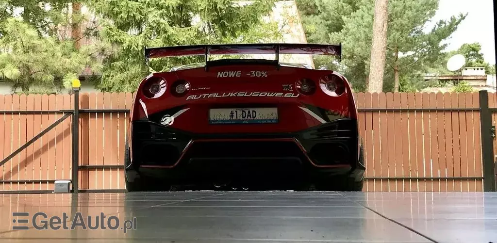 NISSAN Gt-r 