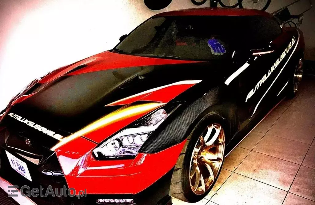 NISSAN Gt-r 
