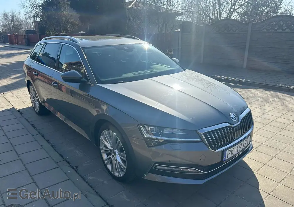 SKODA Superb 2.0 TSI DSG Style