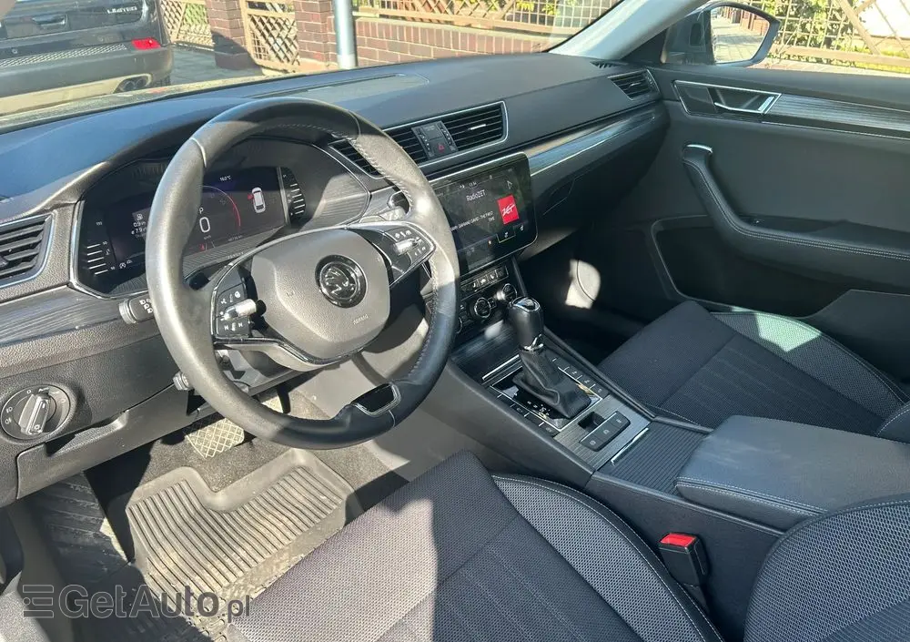 SKODA Superb 2.0 TSI DSG Style