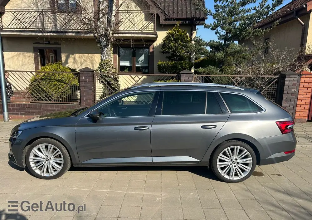 SKODA Superb 2.0 TSI DSG Style