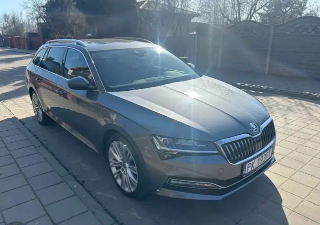 SKODA Superb 2.0 TSI DSG Style