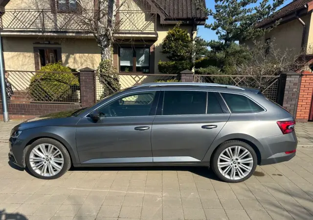 SKODA Superb 2.0 TSI DSG Style