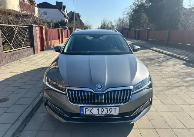 SKODA Superb 2.0 TSI DSG Style