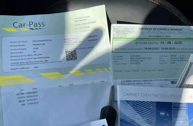 PEUGEOT 308 