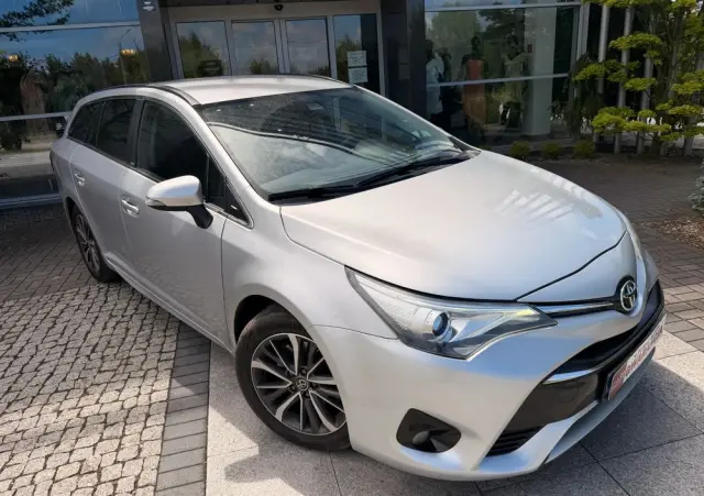 TOYOTA Avensis 