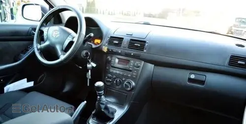 TOYOTA Avensis 