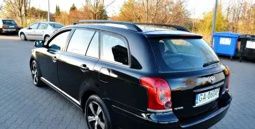TOYOTA Avensis 