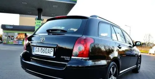 TOYOTA Avensis 