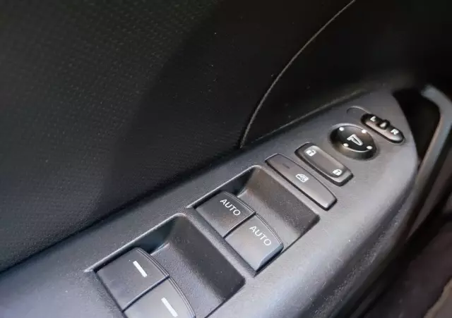 HONDA Civic 2.0 i-VTEC LX CVT