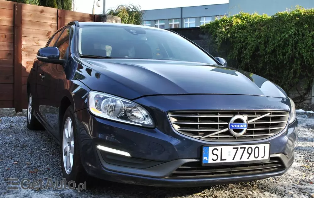 VOLVO V60 T3 Summum