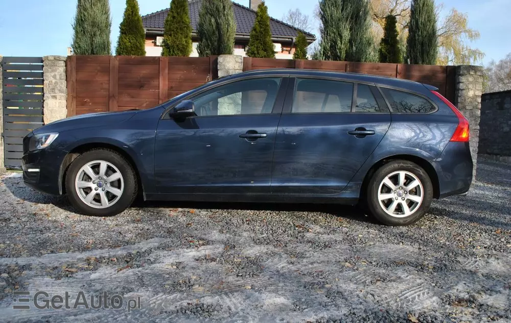 VOLVO V60 T3 Summum
