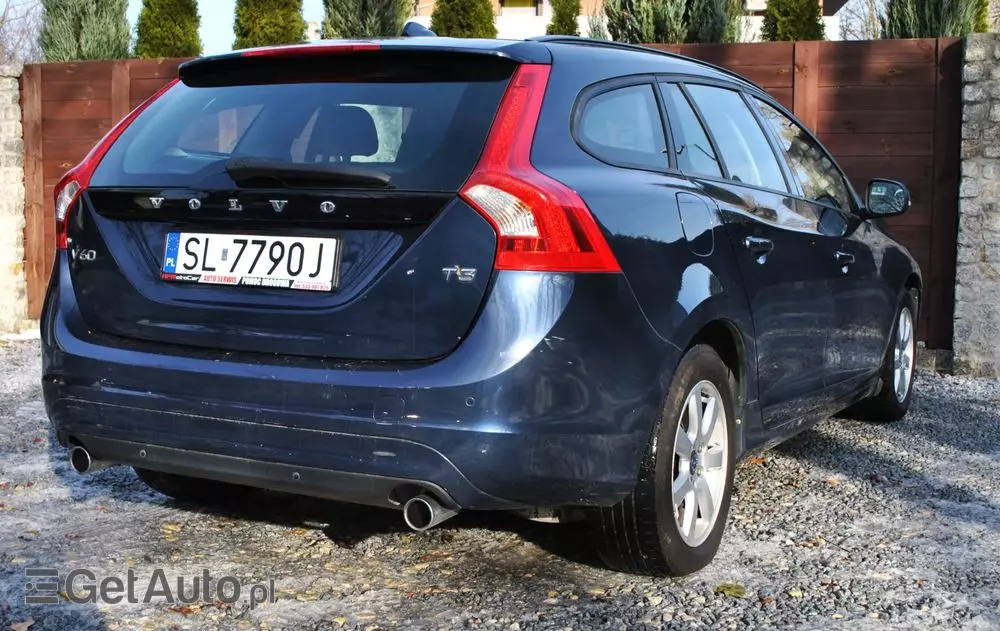 VOLVO V60 T3 Summum