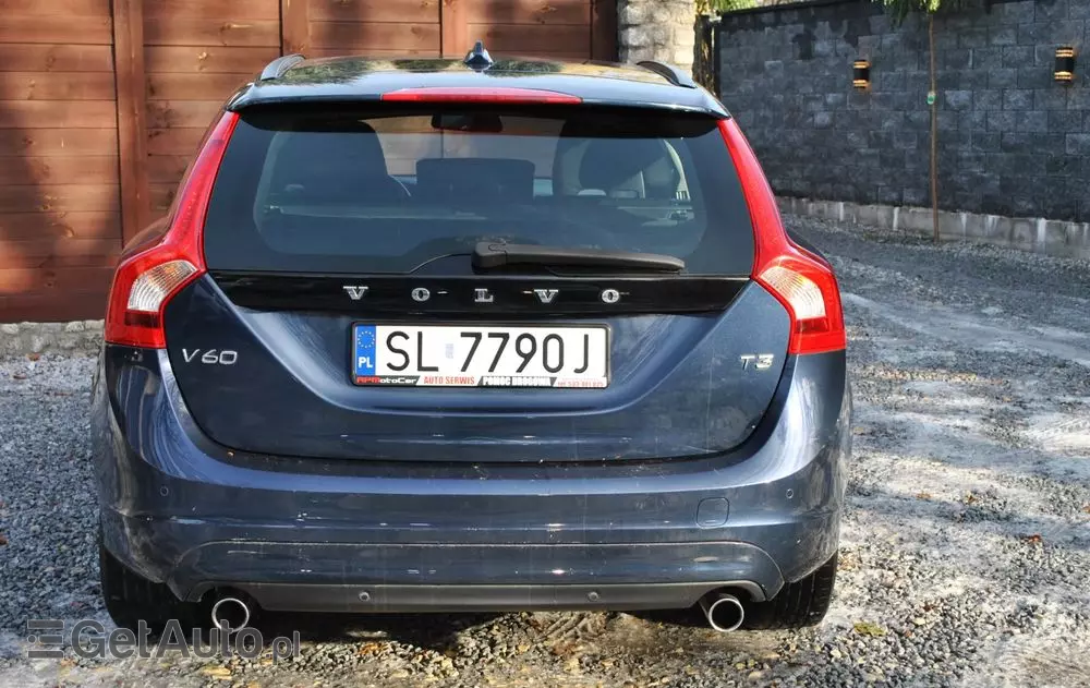 VOLVO V60 T3 Summum