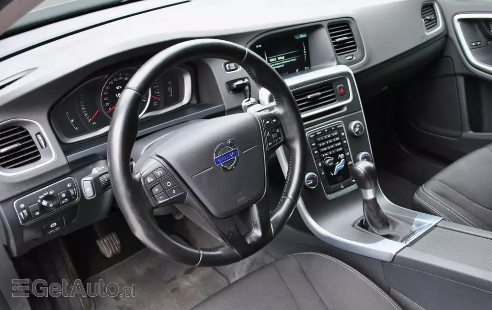 VOLVO V60 T3 Summum