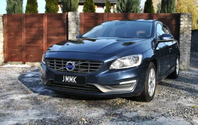 VOLVO V60 T3 Summum