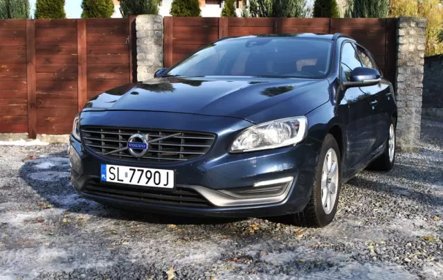 VOLVO V60 T3 Summum