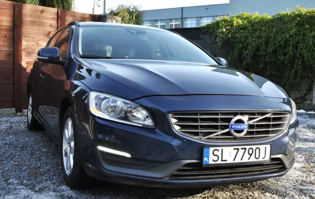VOLVO V60 T3 Summum