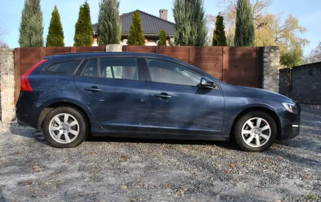 VOLVO V60 T3 Summum