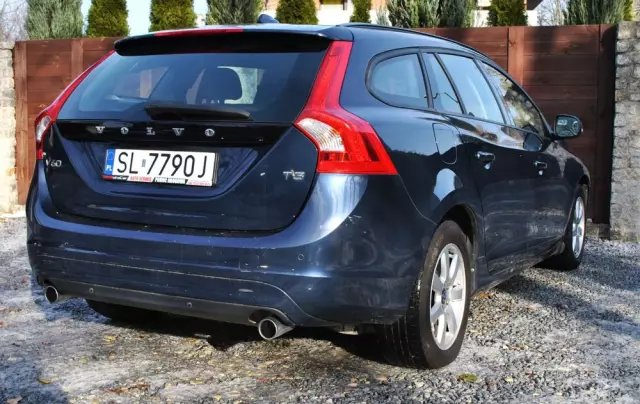 VOLVO V60 T3 Summum