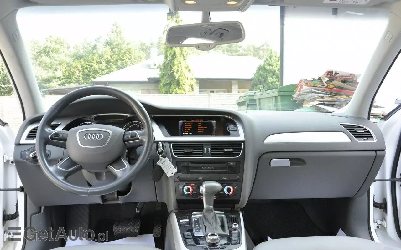 AUDI A4 