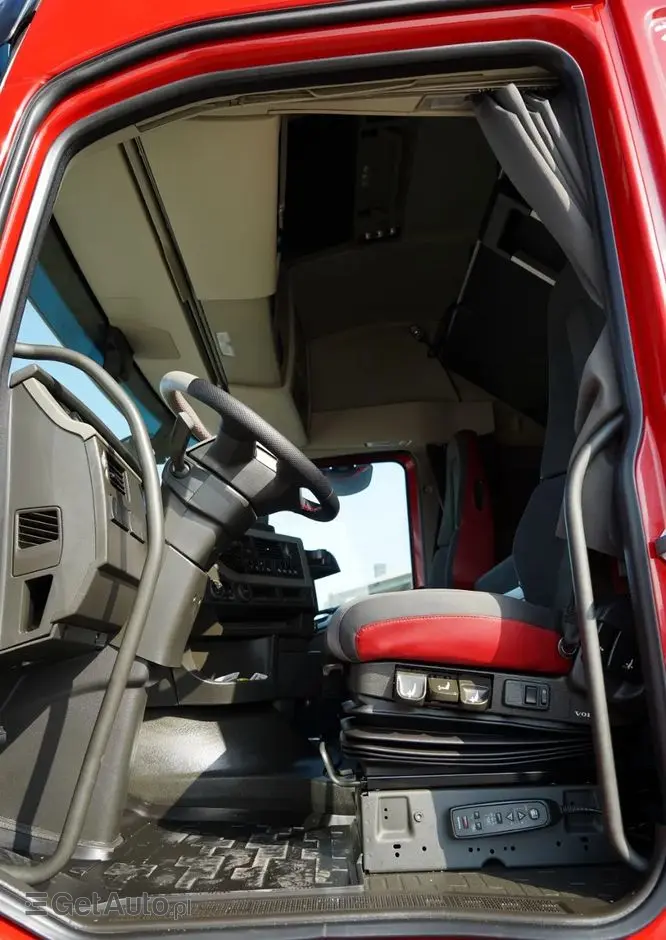 VOLVO FH 460 / FIRANKA 7,4 M  SOLÓWKA / I-SAVE / KLIMA POSTOJOWA / OŚ PODNOSZONA I SKRĘTNA / WIELTON / 