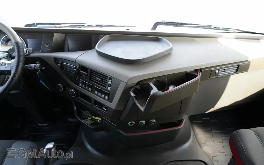 VOLVO FH 460 / FIRANKA 7,4 M  SOLÓWKA / I-SAVE / KLIMA POSTOJOWA / OŚ PODNOSZONA I SKRĘTNA / WIELTON / 