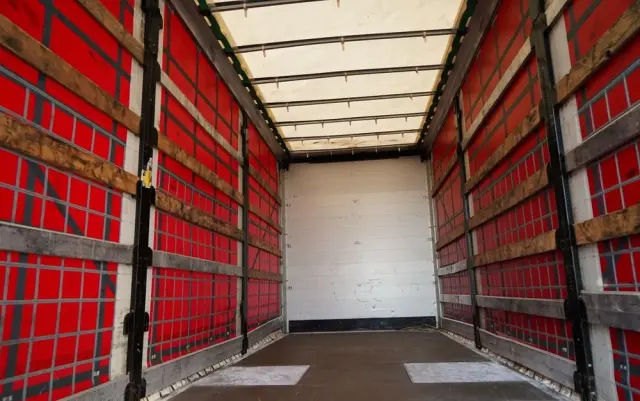 VOLVO FH 460 / FIRANKA 7,4 M  SOLÓWKA / I-SAVE / KLIMA POSTOJOWA / OŚ PODNOSZONA I SKRĘTNA / WIELTON / 