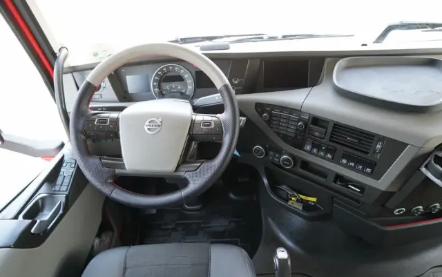 VOLVO FH 460 / FIRANKA 7,4 M  SOLÓWKA / I-SAVE / KLIMA POSTOJOWA / OŚ PODNOSZONA I SKRĘTNA / WIELTON / 